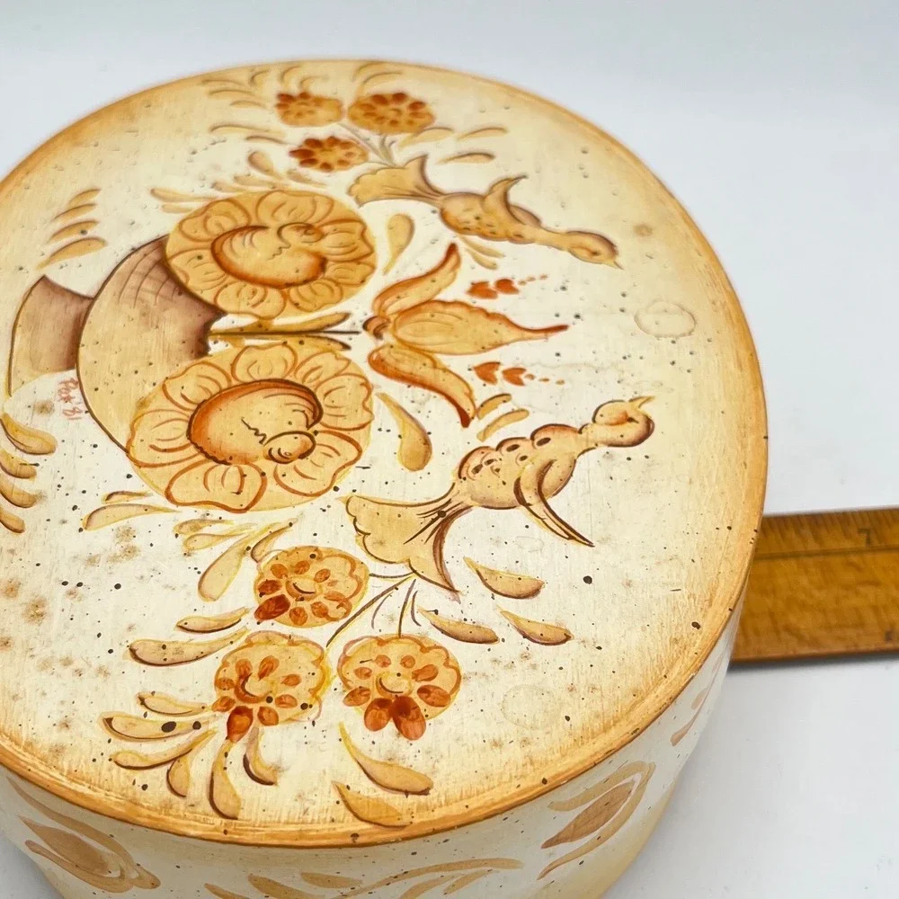 Vtg Signed Folk‎ Art Bentwood Oval shaker Box Lidded Rosemaling Scan Style